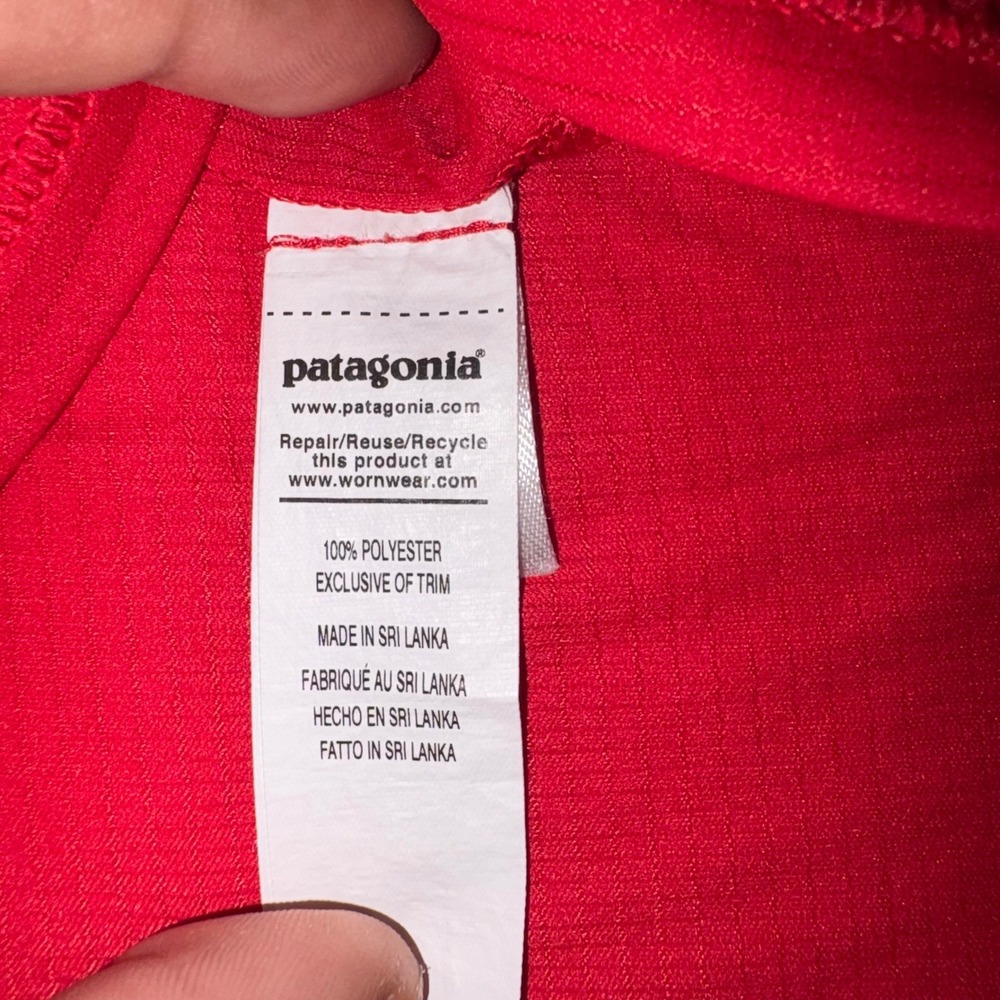 PATAGONIA Capilene Cool Lightweight Shirt Mens L Red Fast Drying Athletic Tee - Picture 6 of 10
